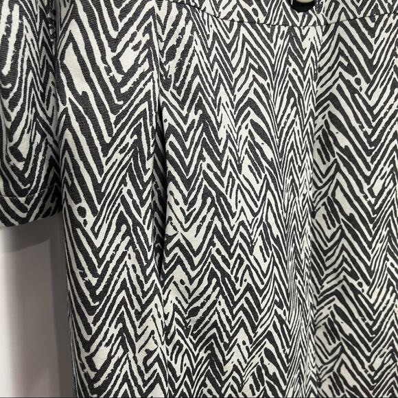 CAbi Zigzag Ponte Knit Jacket Grey/White Size Medium - Picture 4 of 10